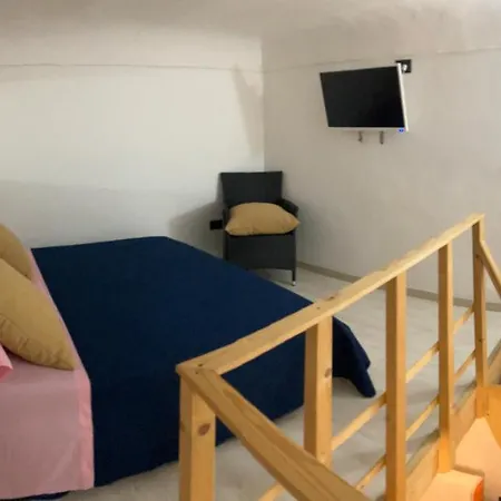 Monolocale Porta Napoli Apartment *